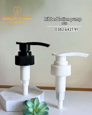 STANDARD STRIPED PUMP FI33 – WHITE & BLACK