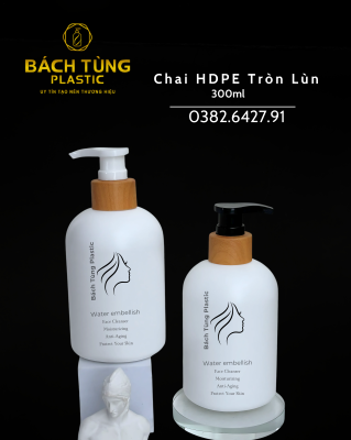 CHAI HDPE DÁNG TRÒN LÙN MÀU TRẮNG SỮA – FI28 KẾT HỢP NẮP NHẤN TRẮNG/ĐEN KHOEN GỖ
