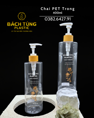 Chai PET trong 400ml dáng tròn kết hợp với vòi nhấn có khoen gỗ