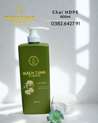 CHAI HDPE DÁNG VUÔNG 750ML – MÀU XANH LÁ VỚI NẮP NHẤN THƯỜNG SỌC TRẮNG